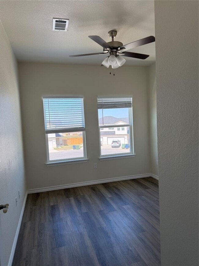 Building Photo - 510 Whirlaway Dr