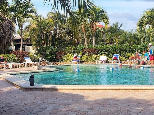 Building Photo - 400 Island Way