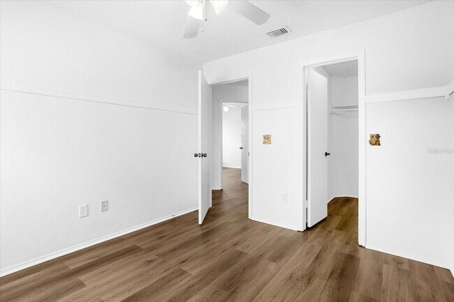 Building Photo - 601 Tomlinson Terrace