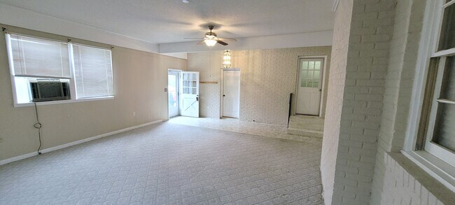 Building Photo - 486 County Road 172