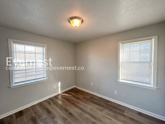 Building Photo - 4029 Socorro Dr