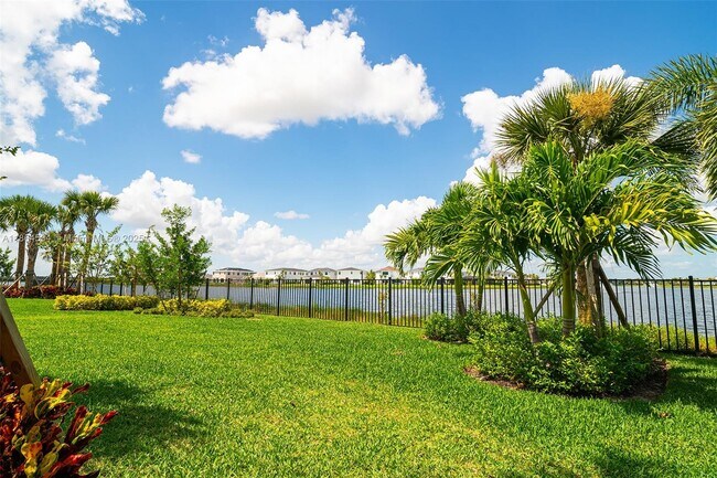 Building Photo - 10444 Northbrook Cir