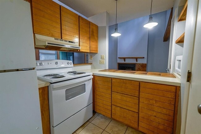 Building Photo - 1800 Nicklaus Dr