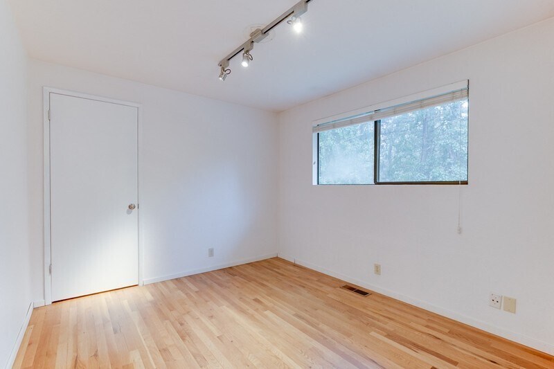 Building Photo - 1614 NE 199th Ct