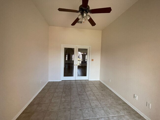 Building Photo - 3-Bedroom House for Rent in Killeen, TX