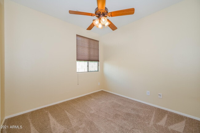 Building Photo - 2528 S Portland Ave