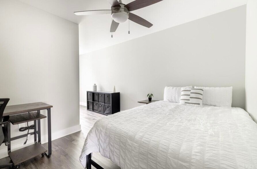 Building Photo - 64 Allwell Rd