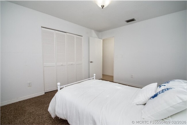 Building Photo - 2504 Hibiscus Dr W