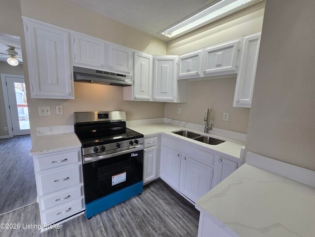 Building Photo - 214 Alpha Ave