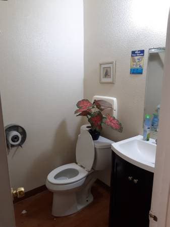 Building Photo - 4790 Dewey Dr