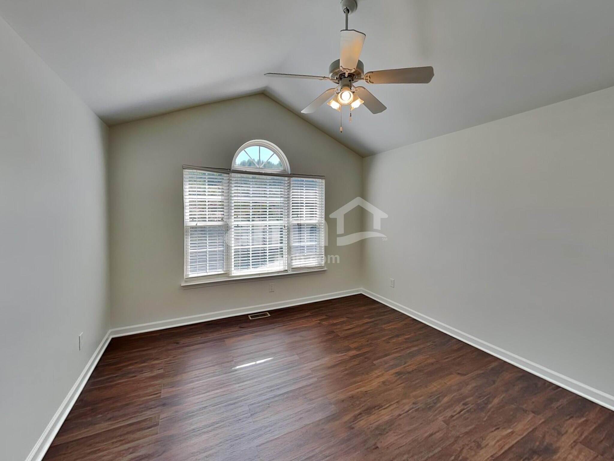 Building Photo - 122 Tanager Ln