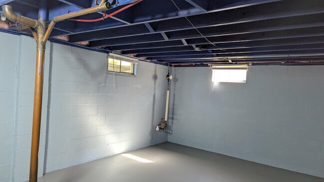 Building Photo - 3713 Arnelle Rd