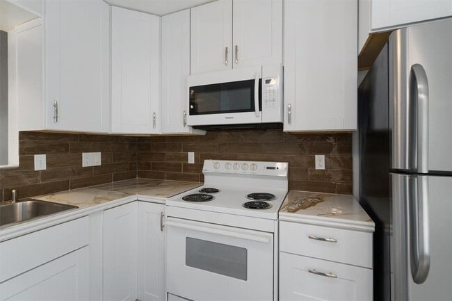 Building Photo - 11908 Broad Oaks Dr