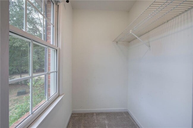 Building Photo - 1028 Windy Oaks Ct