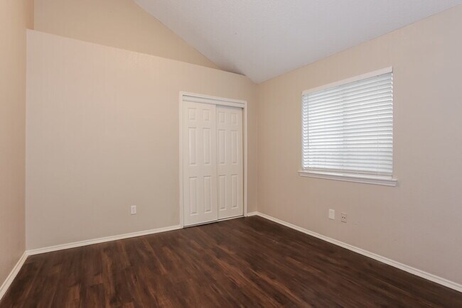 Building Photo - 5704 Stone Meadow Ln