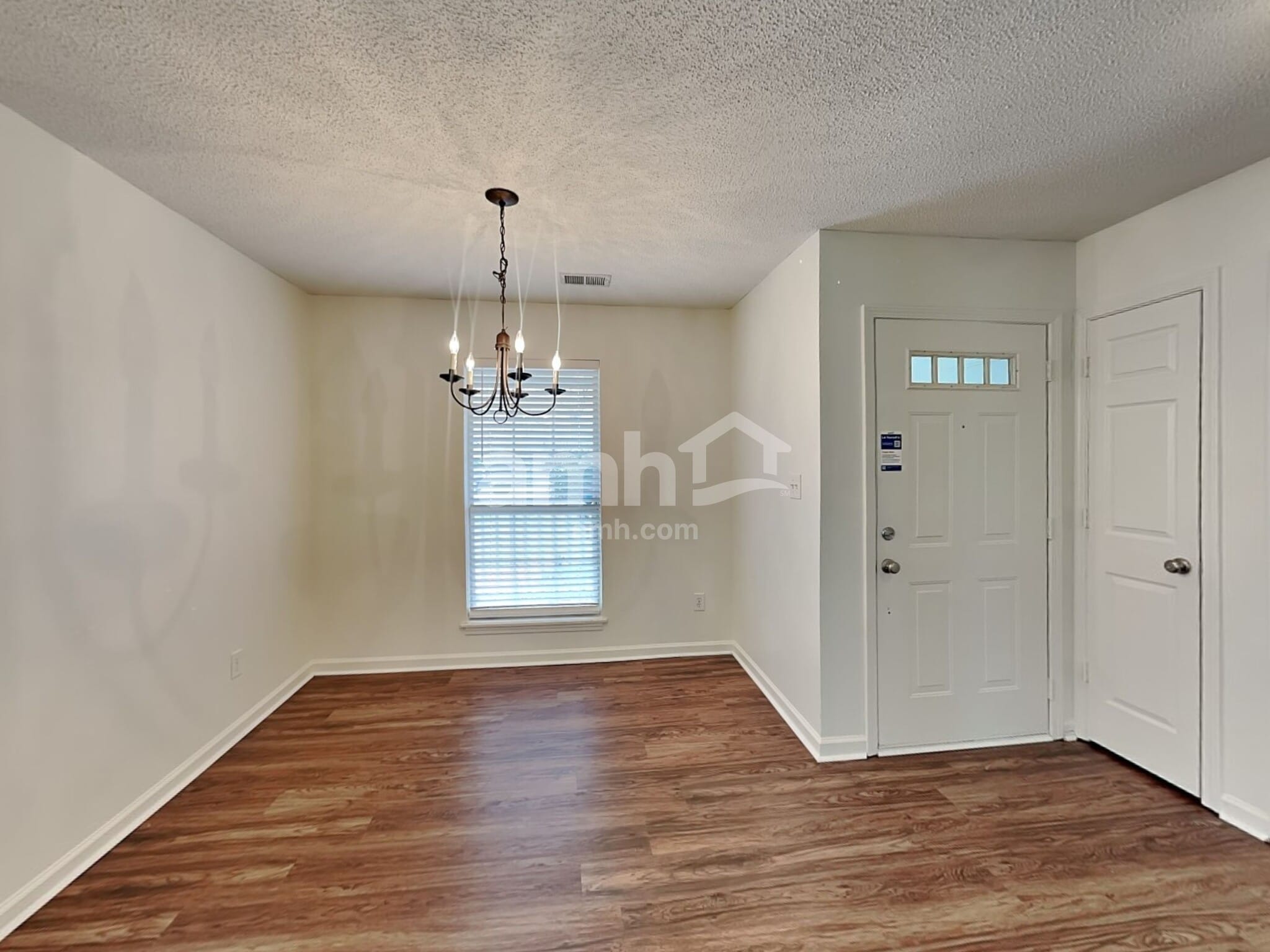 Building Photo - 2804 Robyns Glen Dr