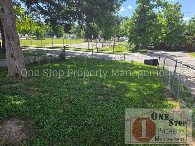 Building Photo - Beautiful 3 Bedroom 2 Bathroom in Kansas City