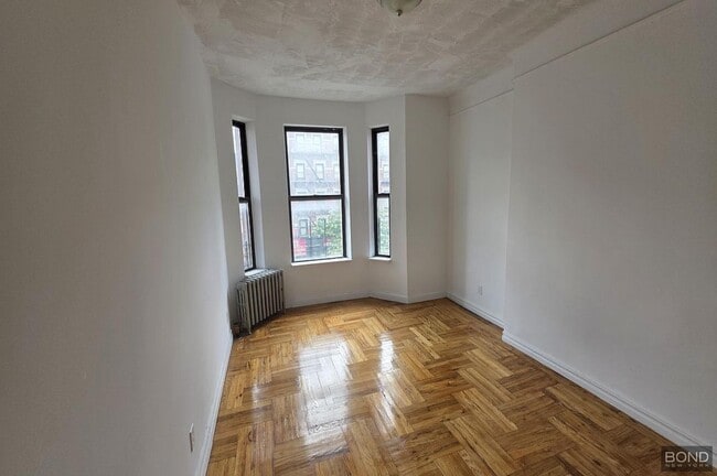 Building Photo - 17 W 125th St