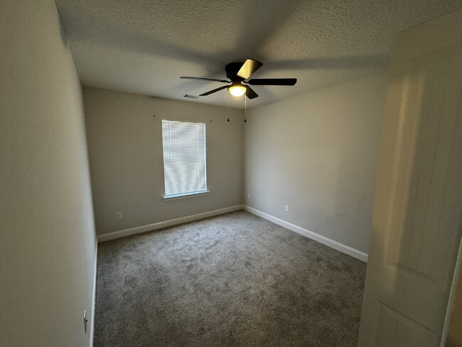 Building Photo - Home for Rent