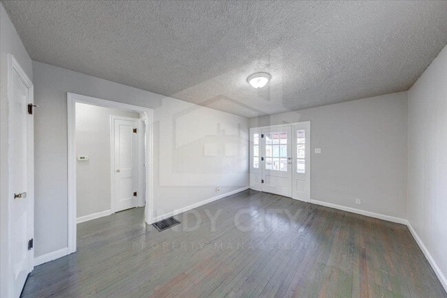 Building Photo - 3539 Prospect St