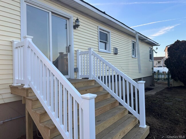 Building Photo - 136 Cary Pl