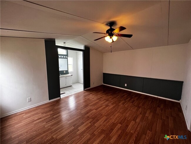 Building Photo - 220 Six Pines Rd
