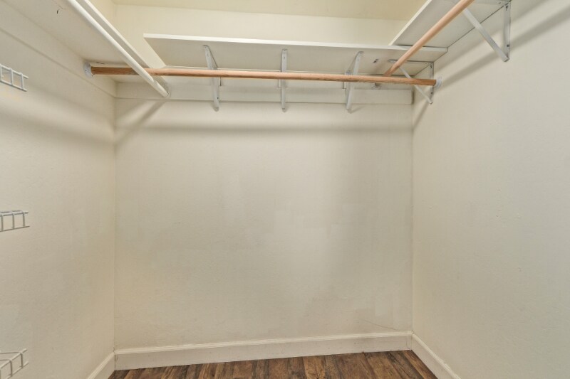 Building Photo - 5828 N 8th Pl