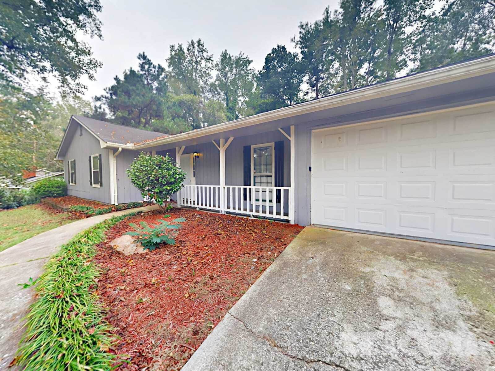 Building Photo - 20 Lakeside Dr