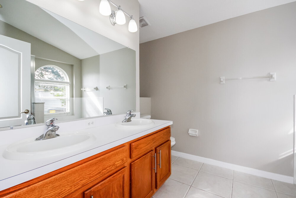 Building Photo - 905 15th St NE