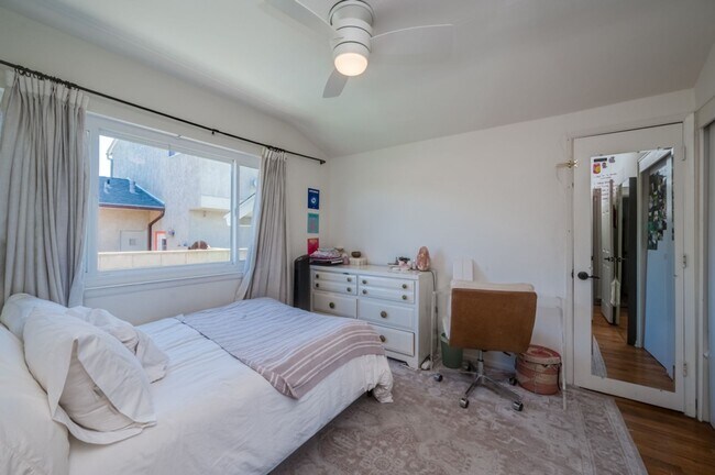 Building Photo - RARE! Lovely and Spacious Clairemont 4BD/2BA Home on Tecolote Canyon! - $5,995/mo!