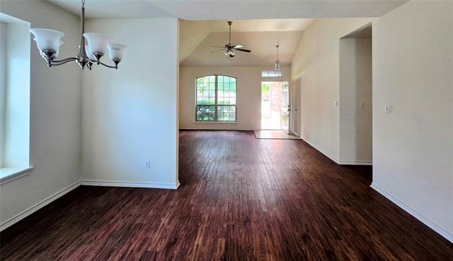 Building Photo - 2113 Woodhaven Dr