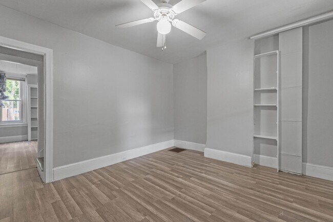 Building Photo - 9 E Basin St