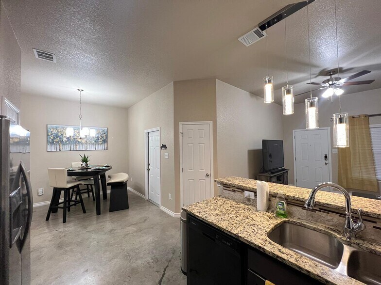 Building Photo - 1311 Liberation Ln