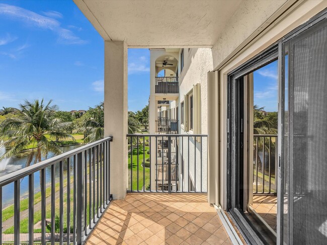 Building Photo - 2105 Lavers Cir