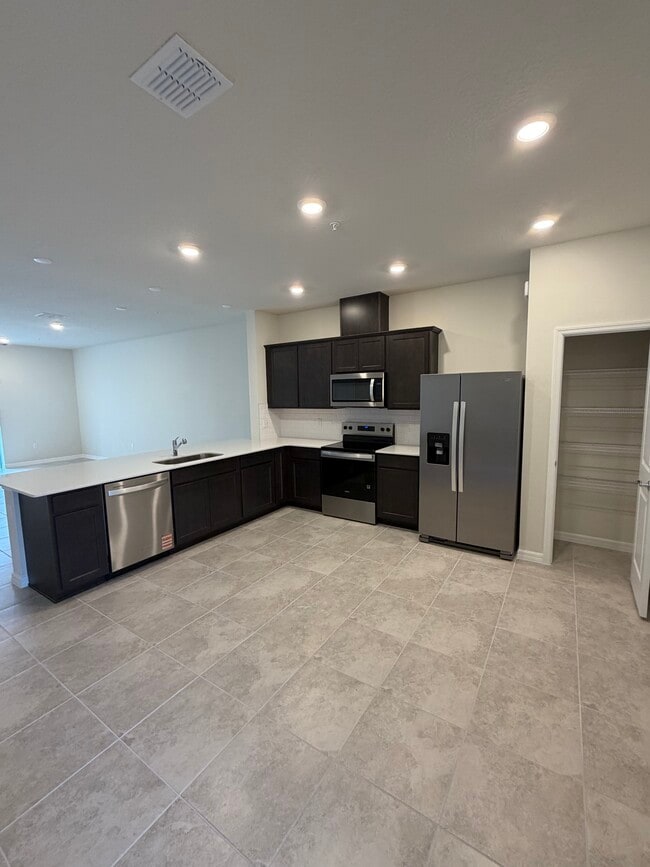 Building Photo - 110 Violet Vine Ln