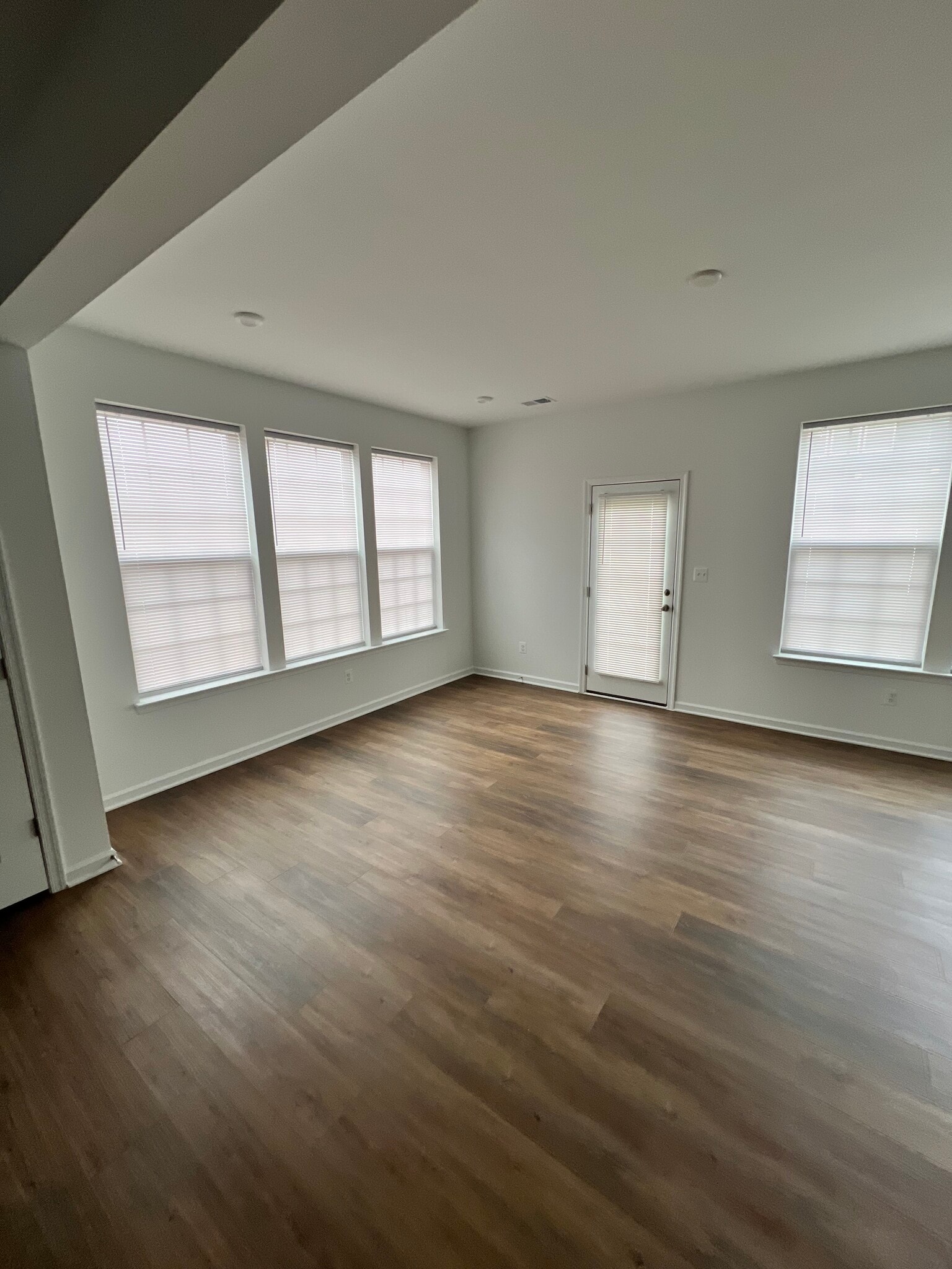 Building Photo - 620 Slick Terrace