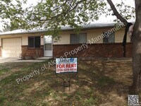 Building Photo - 2012 Hailey Ln