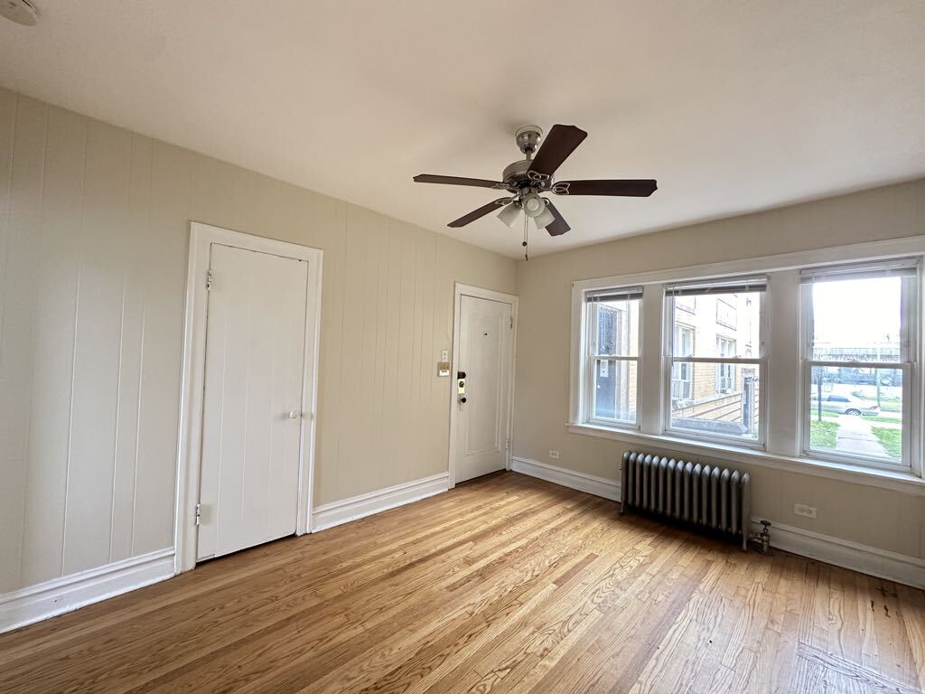 Building Photo - 4409 N Kenneth Ave