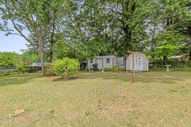 Building Photo - 4537 Shawnee Dr