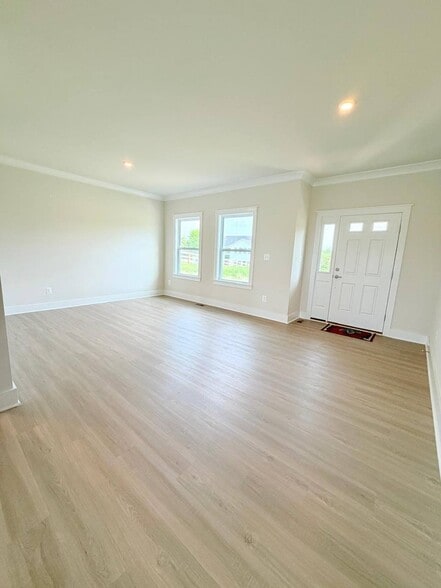 Building Photo - 9080 Piney Mountain Rd