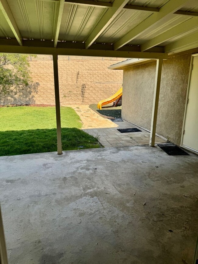 Building Photo - OPEN HOUSE 8/16/25 3pm-4pm
