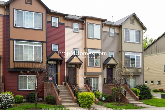 Building Photo - Spacious Three Bedroom Townhome in the Heart of Beaverton!