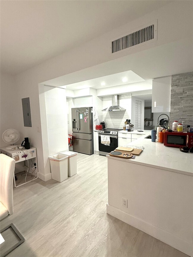 Building Photo - 3550 Galt Ocean Dr