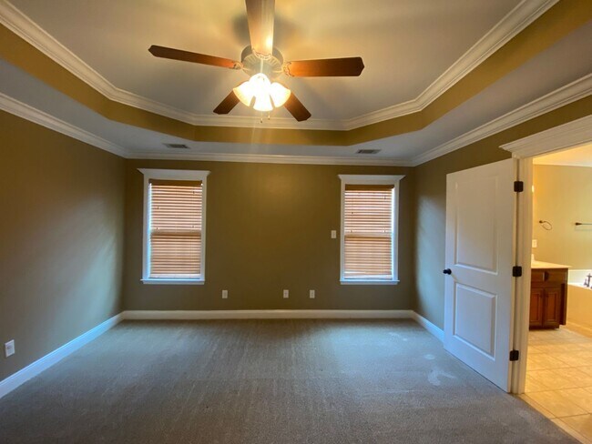 Building Photo - 4301 Kenilworth Cir