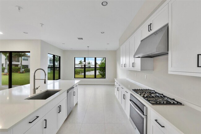 Building Photo - 20119 Pacific Dunes Dr