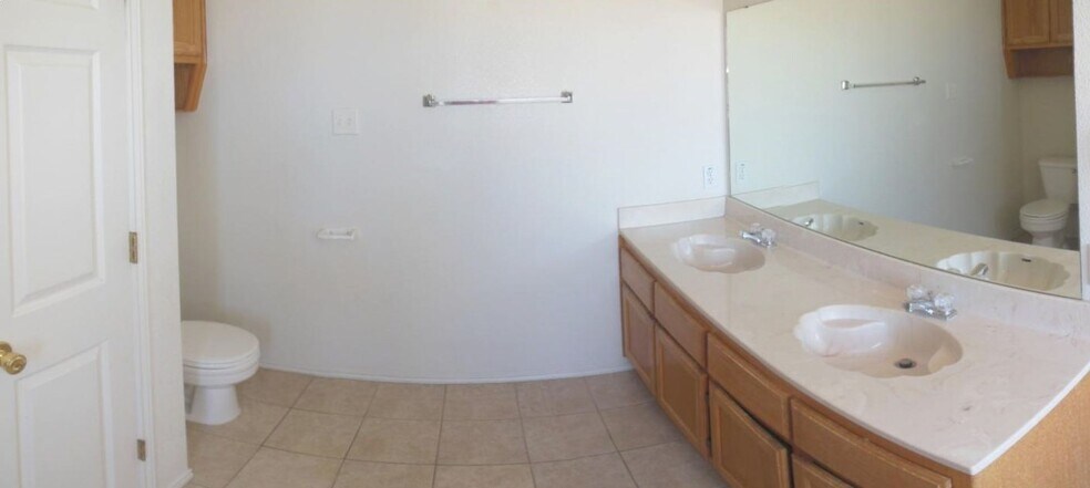 Building Photo - 2903 Westwood Dr