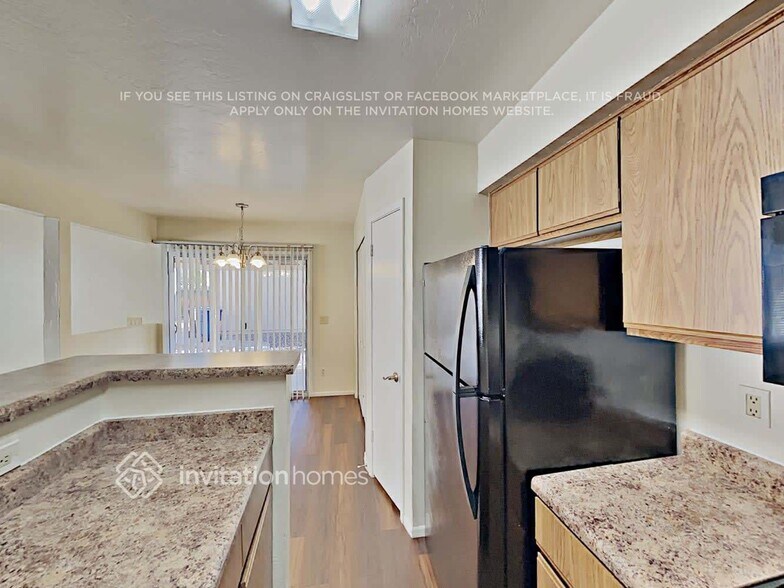 Building Photo - 1535 N Horne