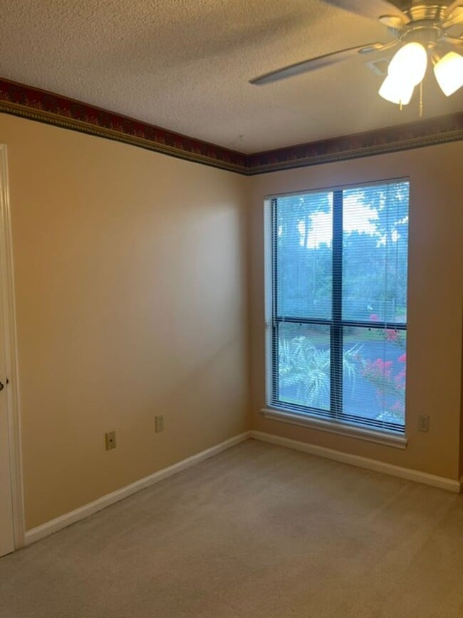 Building Photo - 906 Indian Wells Ct
