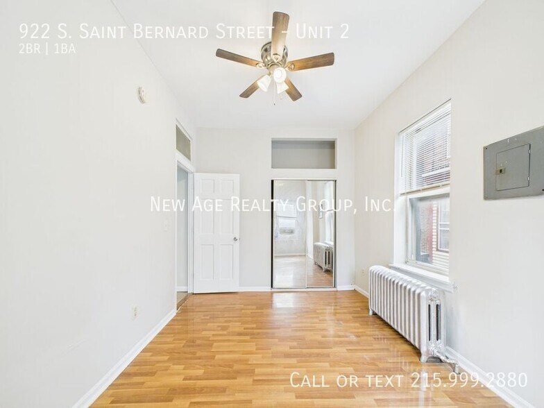 Building Photo - 922 S St Bernard St