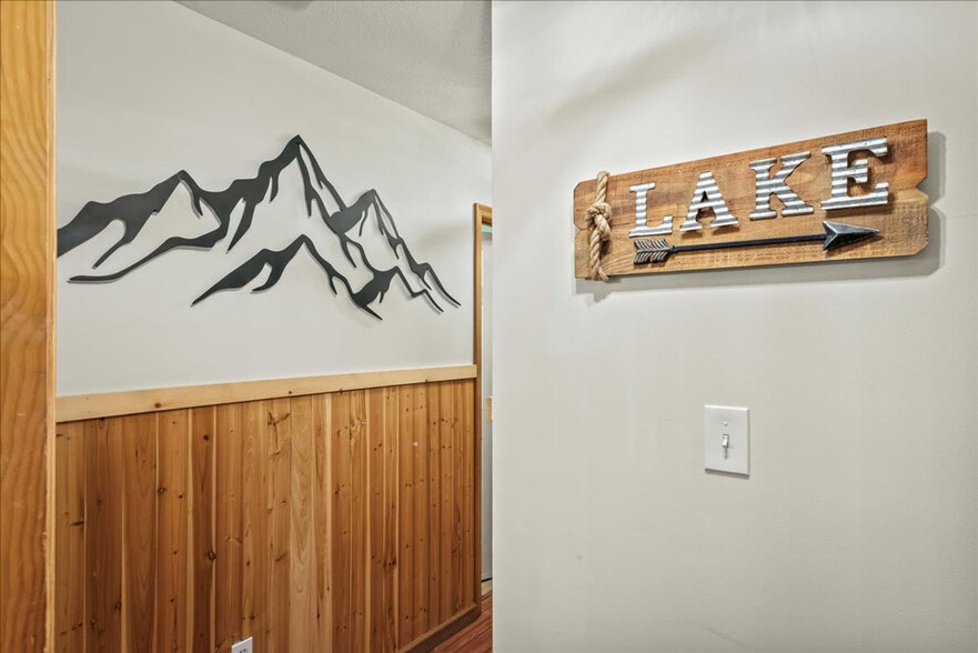 Building Photo - 194 Chapman Cir